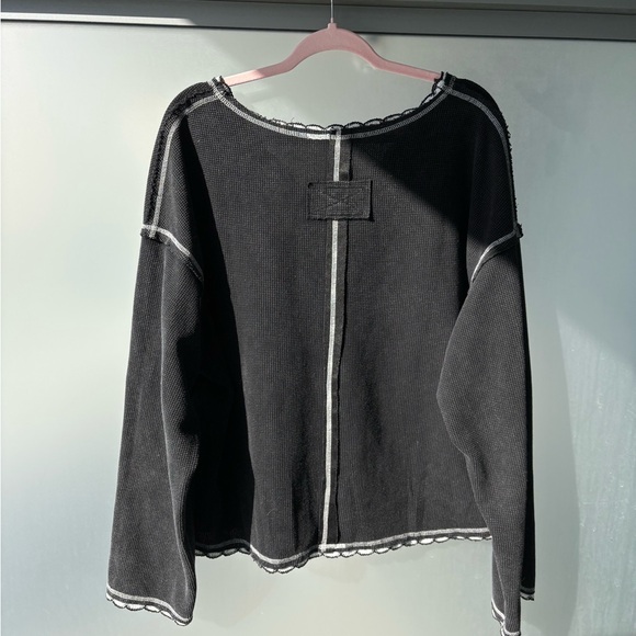 Bohemia | Oversized Long Sleeve V-Neck - Picture 9 of 9